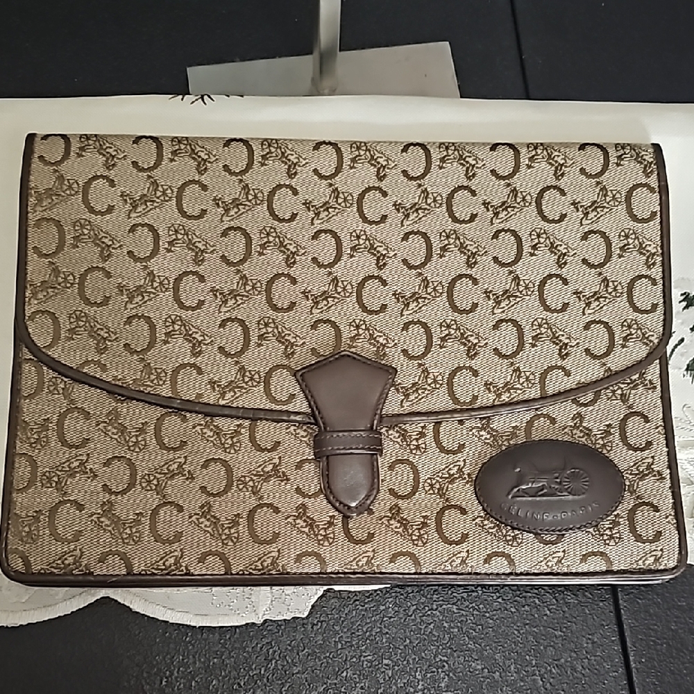 CELINE Triomphe vintage CLUTCH - Picture 1 of 8